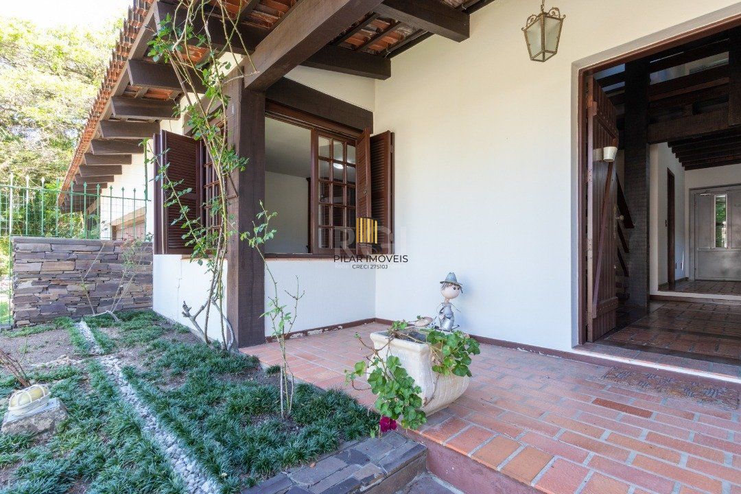 Casa para Venda - 357.28m², 4 dormitórios, sendo 1 suites, 4 vagas - Jardim Isabel