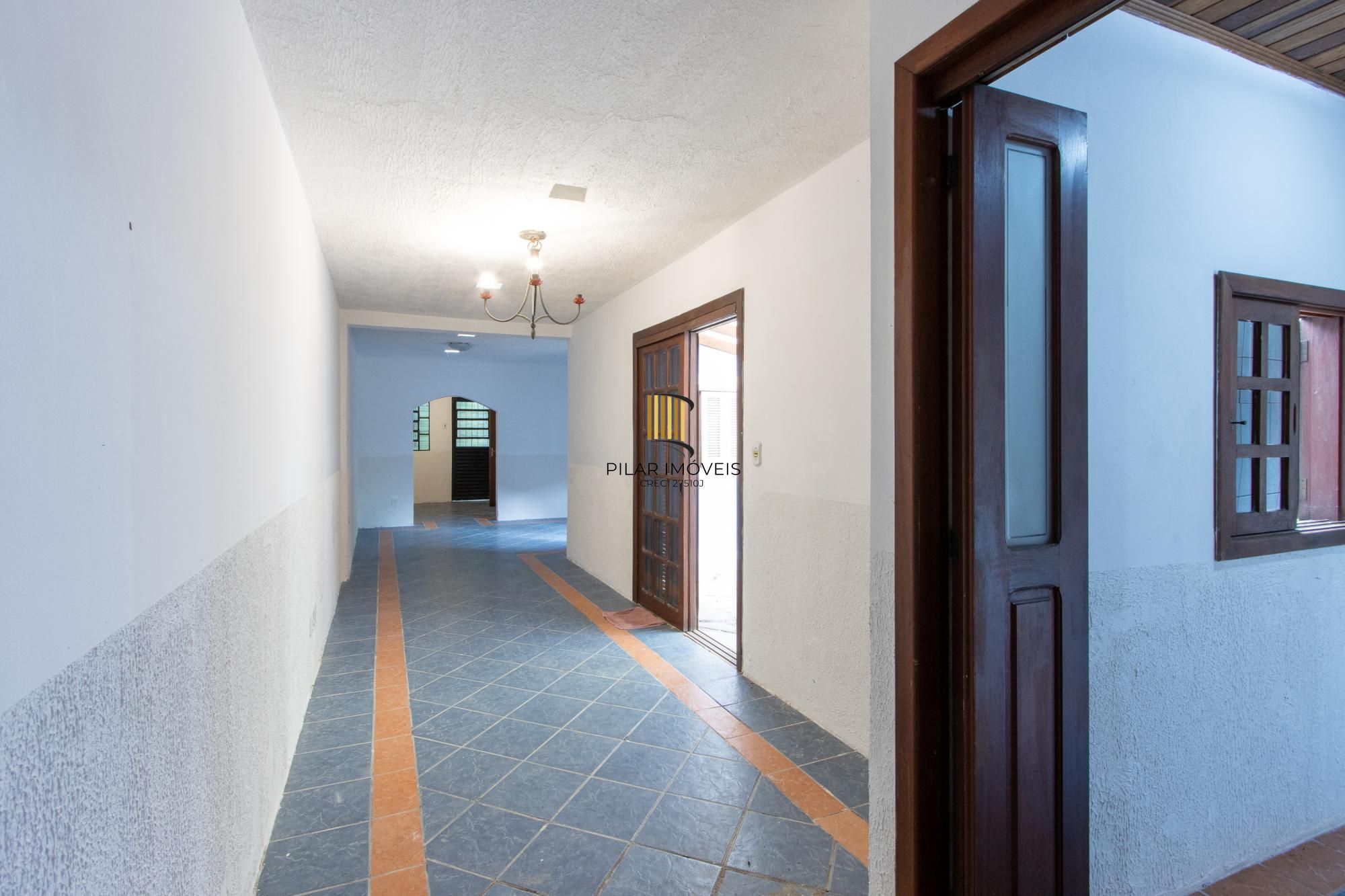 Casa para Venda - 235m², 2 dormitórios, 4 vagas - Cavalhada