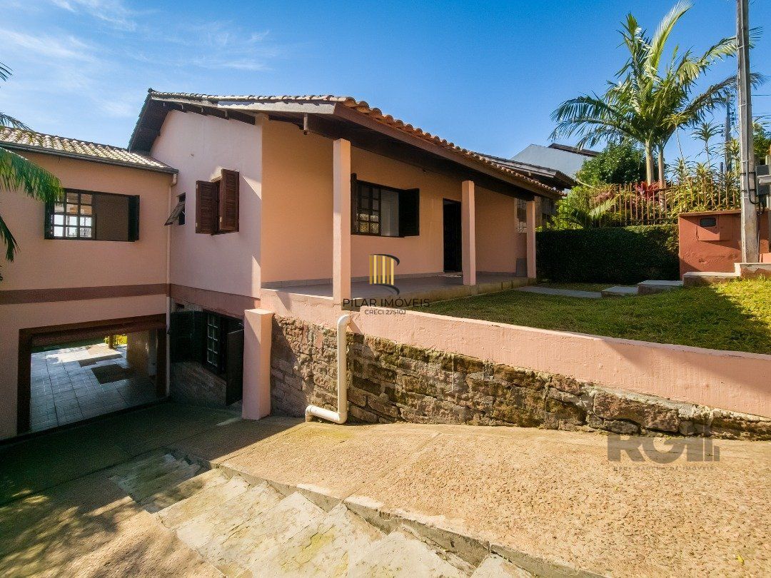 Casa 3 dormitórios no bairro Ipanema