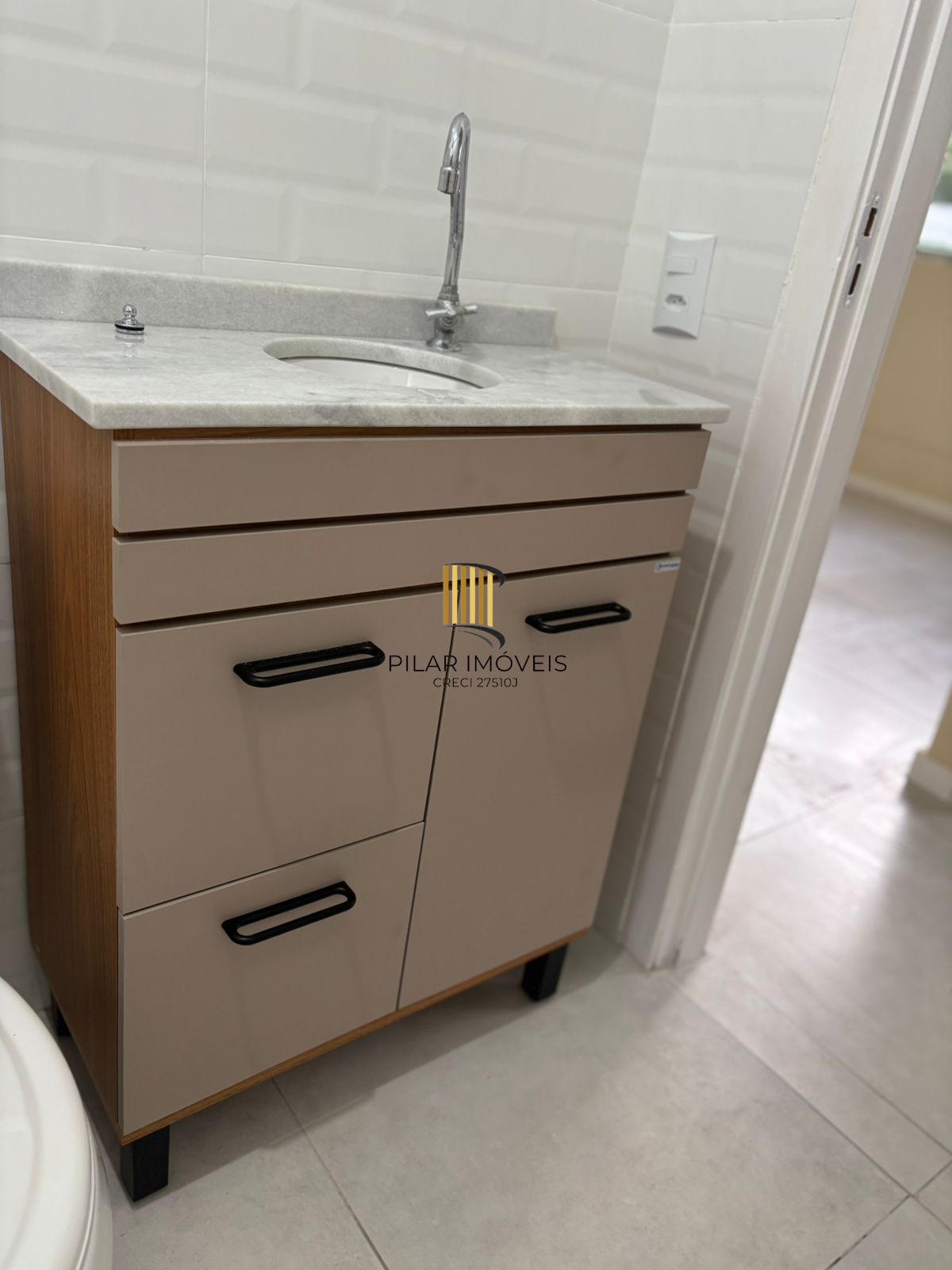 Apartamento 2 dormitórios no bairro Cavalhada