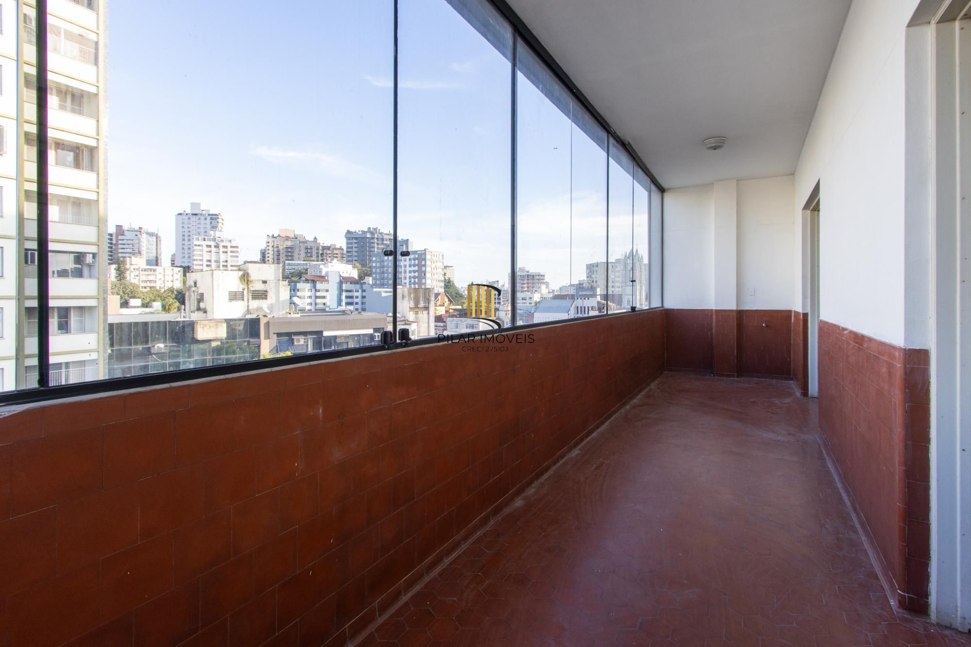 Apartamento para Venda - 238m², 3 dormitórios, sendo 1 suites, 1 vaga - Floresta