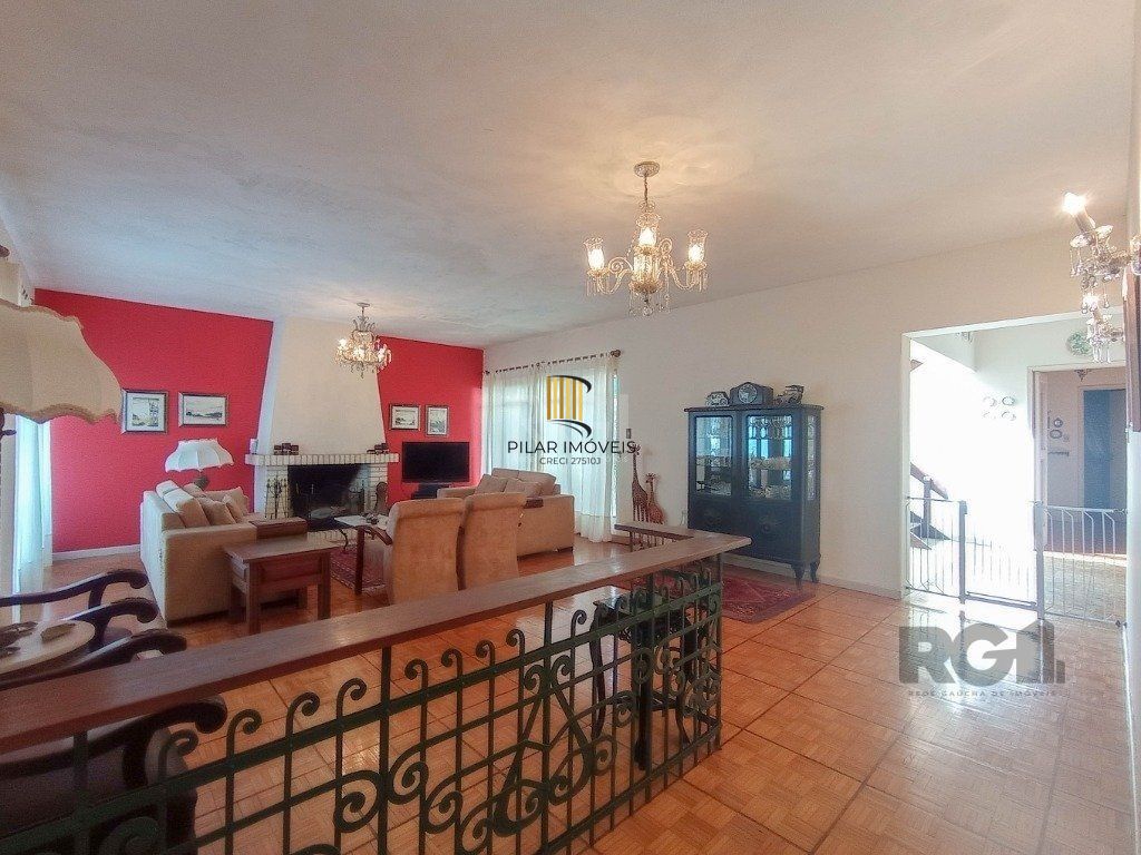 Casa para venda com 4 dormitórios no bairro Cristal