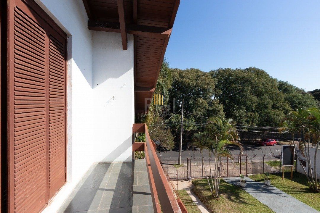 Casa 4 dormitórios no bairro Cristal