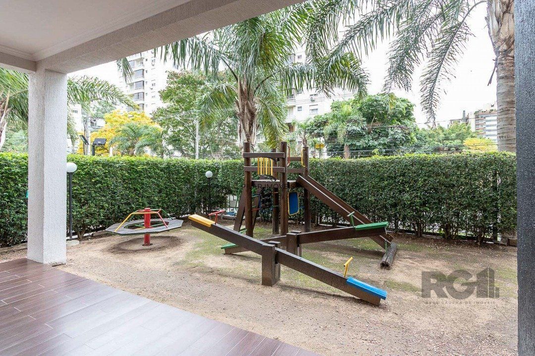 Apartamento 2 dormitórios no bairro Tristeza