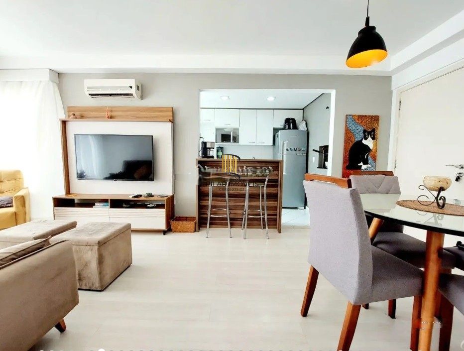 Apartamento de 3 dormitórios, 1 suíte e 1 vaga de garagem.