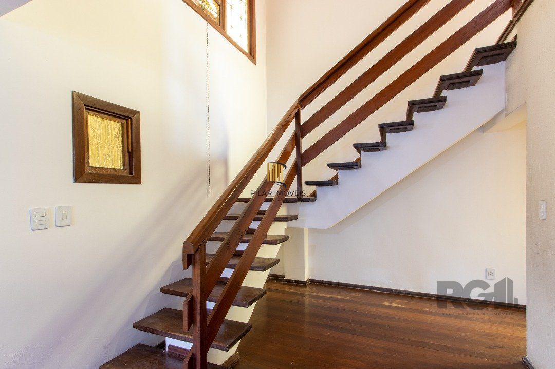 Casa para Venda - 205.5m², 3 dormitórios, sendo 2 suites, 3 vagas - Vila Nova