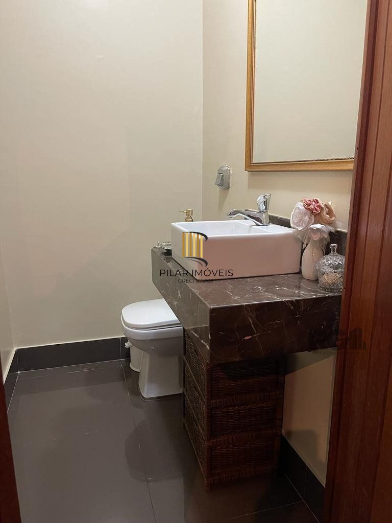 Casa 5 dormitórios no bairro Nonoai