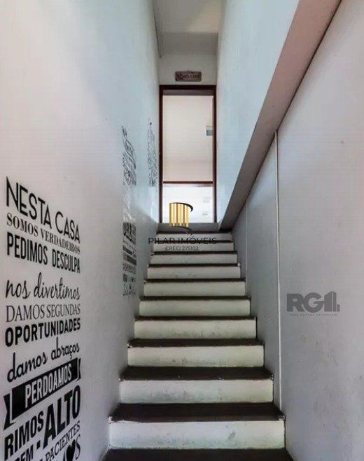 casa, 6 quartos, 1 suíte, 3 vagas, 352,38m2 privativos, bairro Santa Tereza