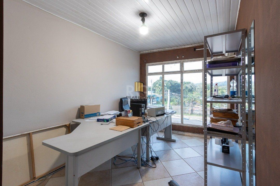 Sobrado para Venda - 300m², 3 dormitórios, sendo 1 suites, 3 vagas - Cavalhada