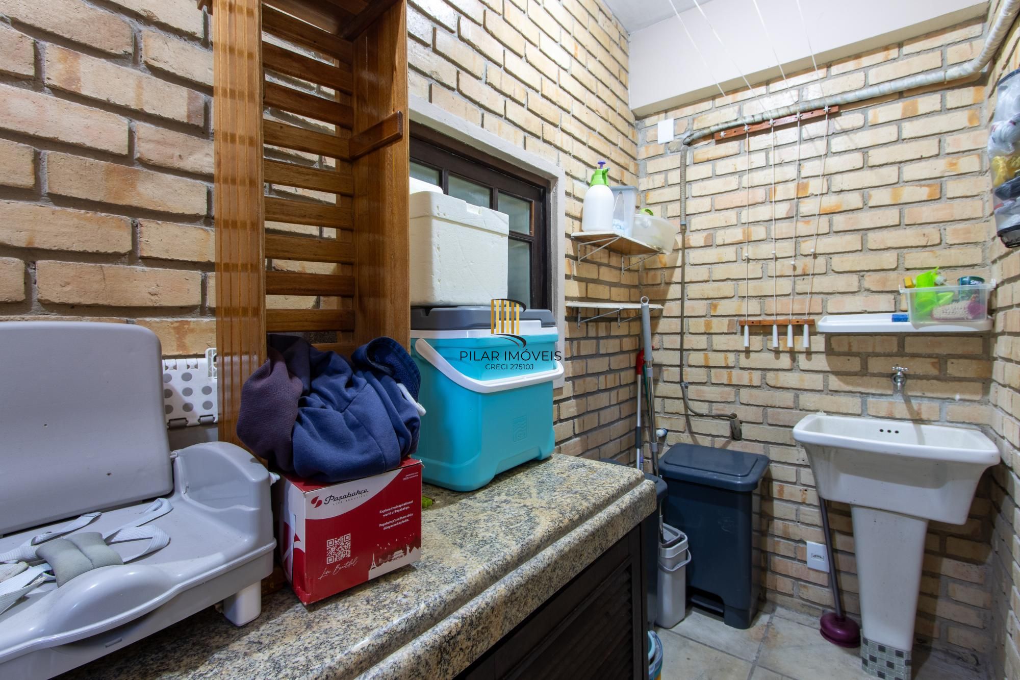 Casa de Condomínio 3 dormitórios no bairro Tristeza