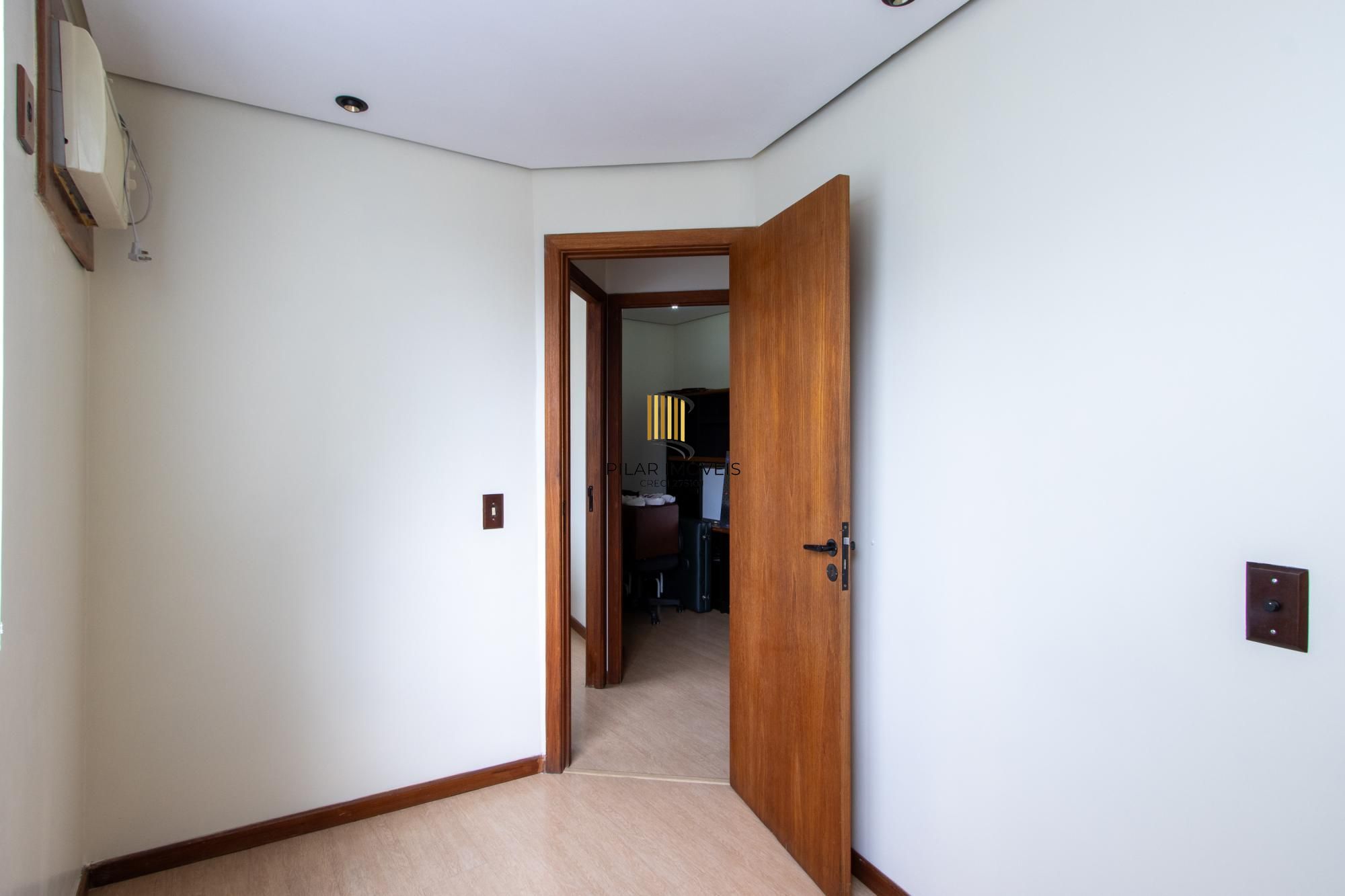 Sala comercial à venda no bairro Menino Deus – Edifício Comendador Luigi Gerace