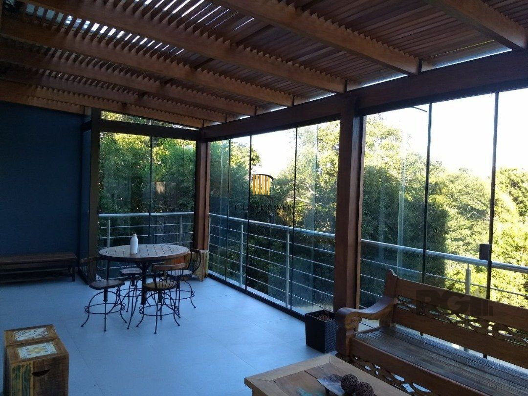Casa 3 dormitórios no bairro Teresópolis
