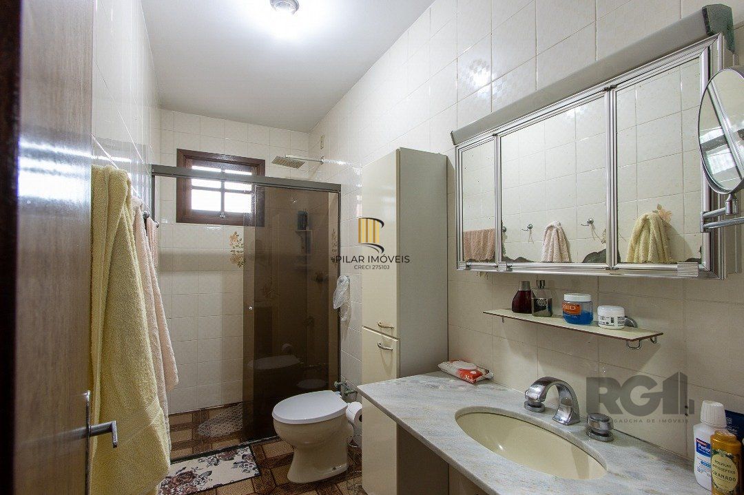 Casa 3 dormitórios no bairro Ipanema