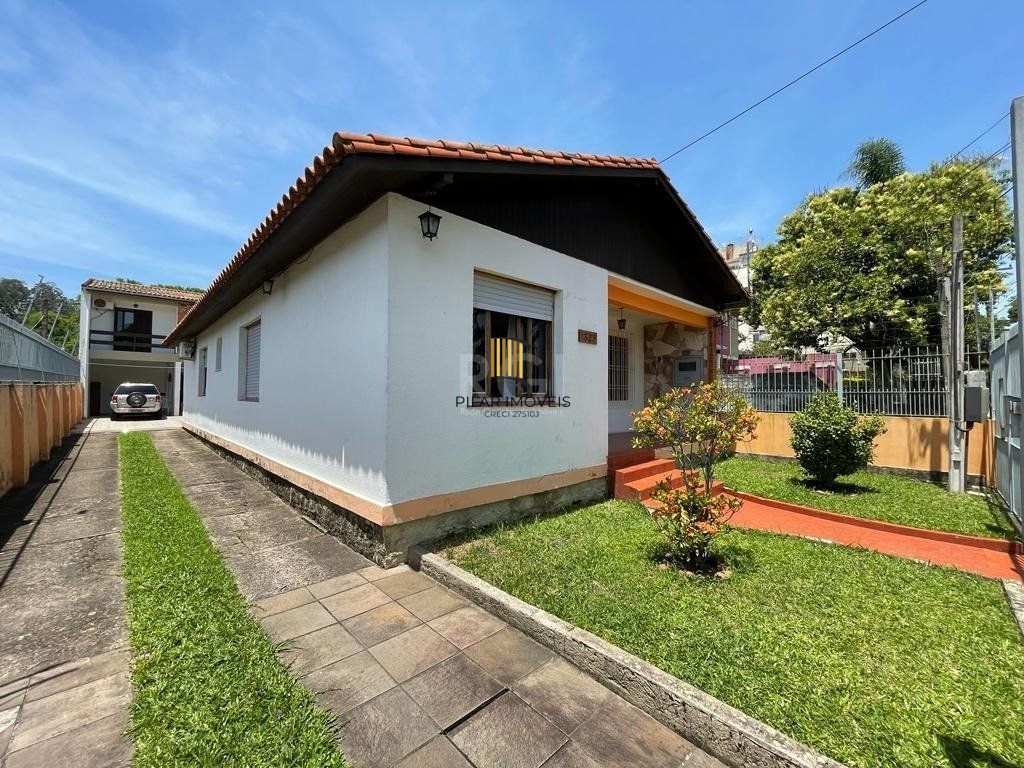 Casa 3 dormitórios no bairro Tristeza