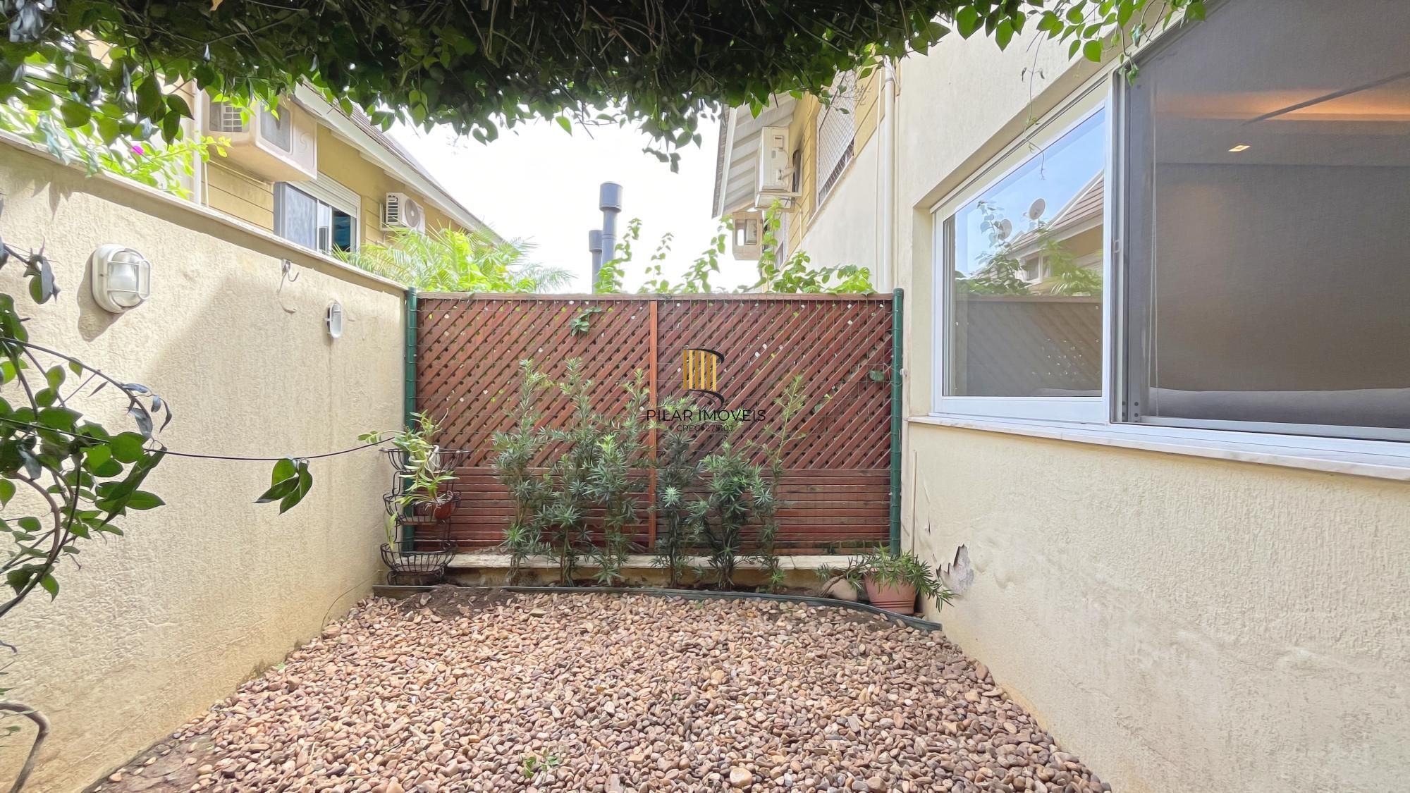 Casa em Condomínio com 3 quartos e 216m² à venda em Teresópolis, Porto Alegre.
