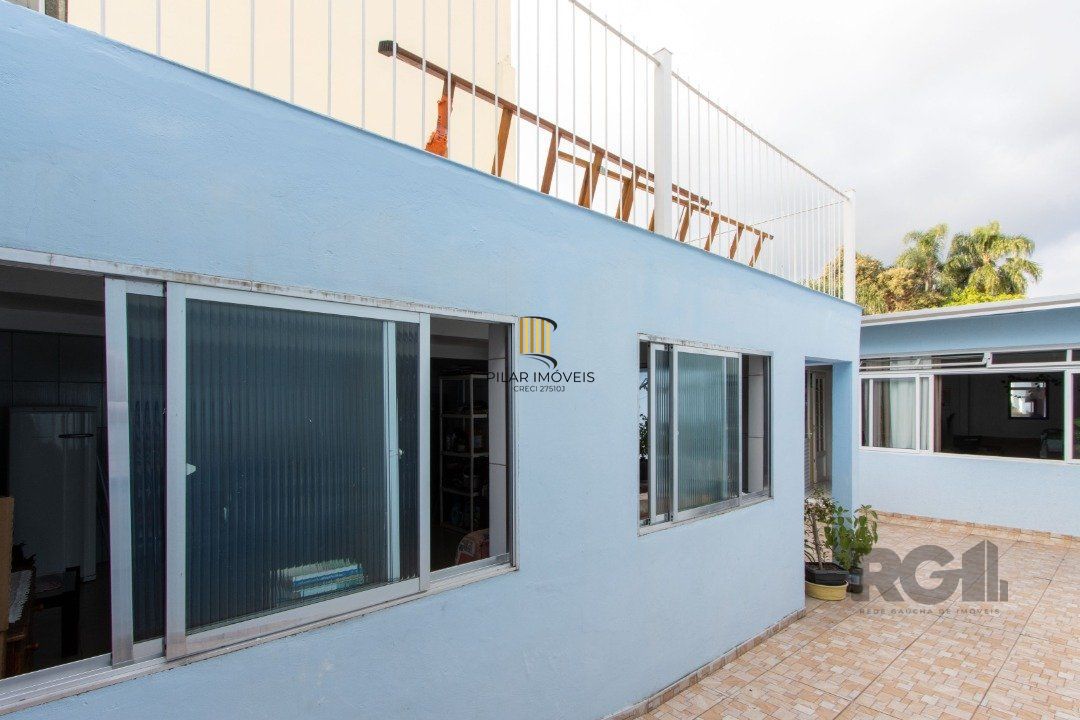 Casa 2 Dormitório(s) Bairro Cavalhada