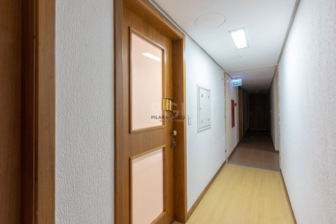 Conjunto/Sala para Venda - 18.9m², 0 dormitórios, Petrópolis
