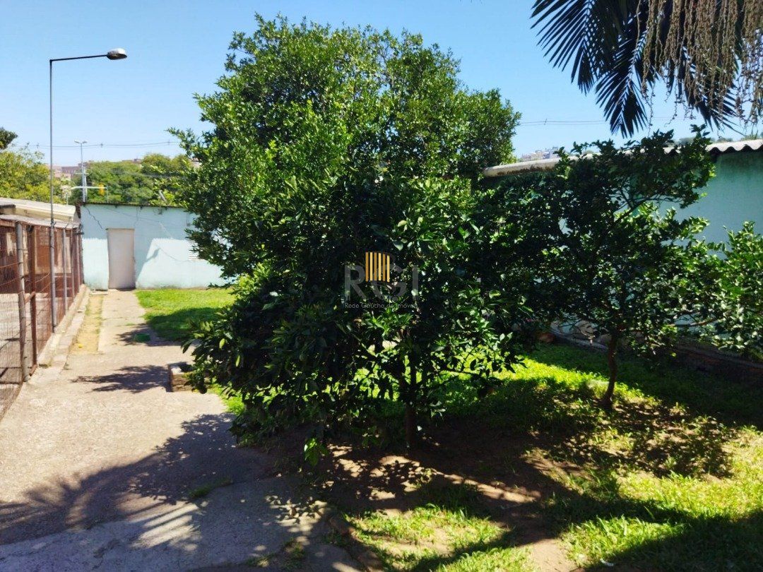 Casa para Venda - 450m², 5 dormitórios, sendo 1 suites, Cristal