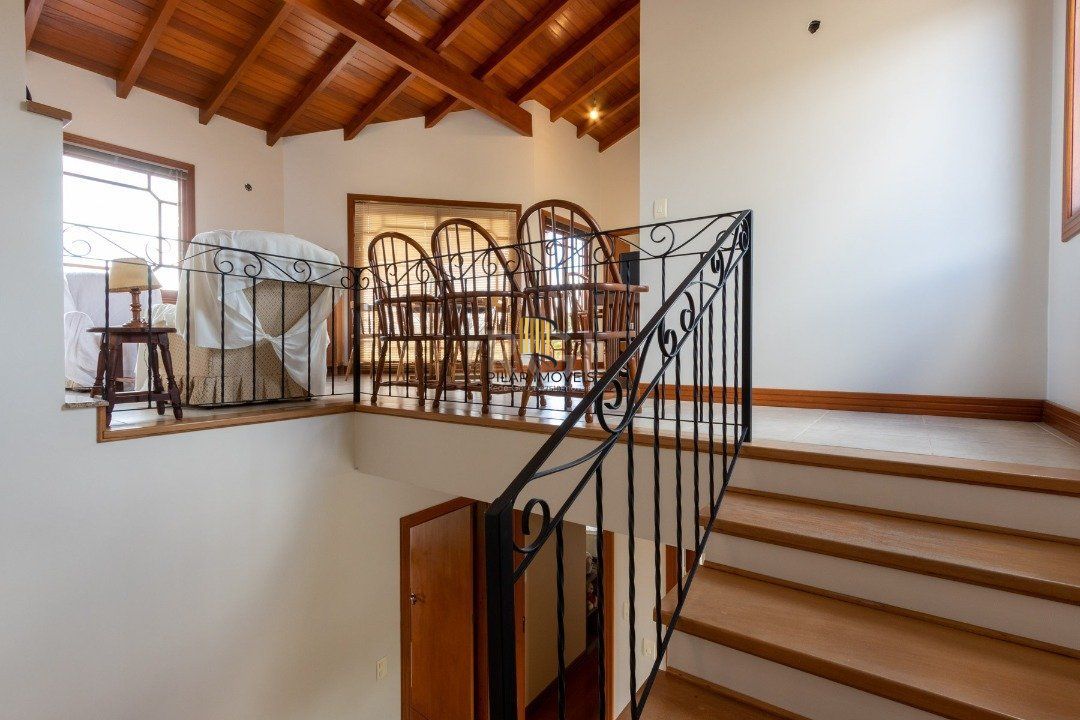 Casa para Venda - 358.78m², 3 dormitórios, sendo 1 suites, 3 vagas - Jardim Isabel