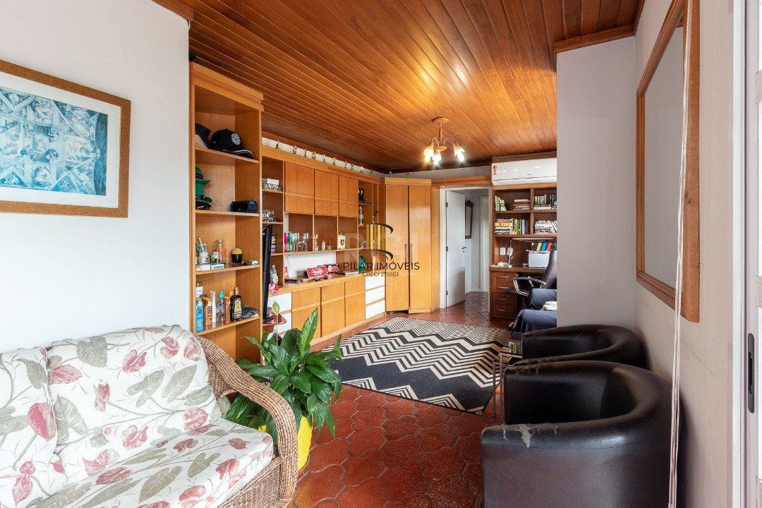 Cobertura para Venda - 255m², 3 dormitórios, sendo 1 suites, 2 vagas - Praia de Belas