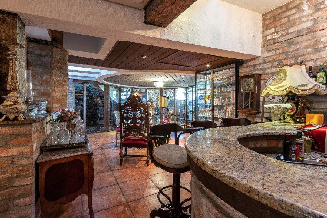 Casa para Venda - 418m², 4 dormitórios, sendo 1 suites, 2 vagas - Jardim Isabel