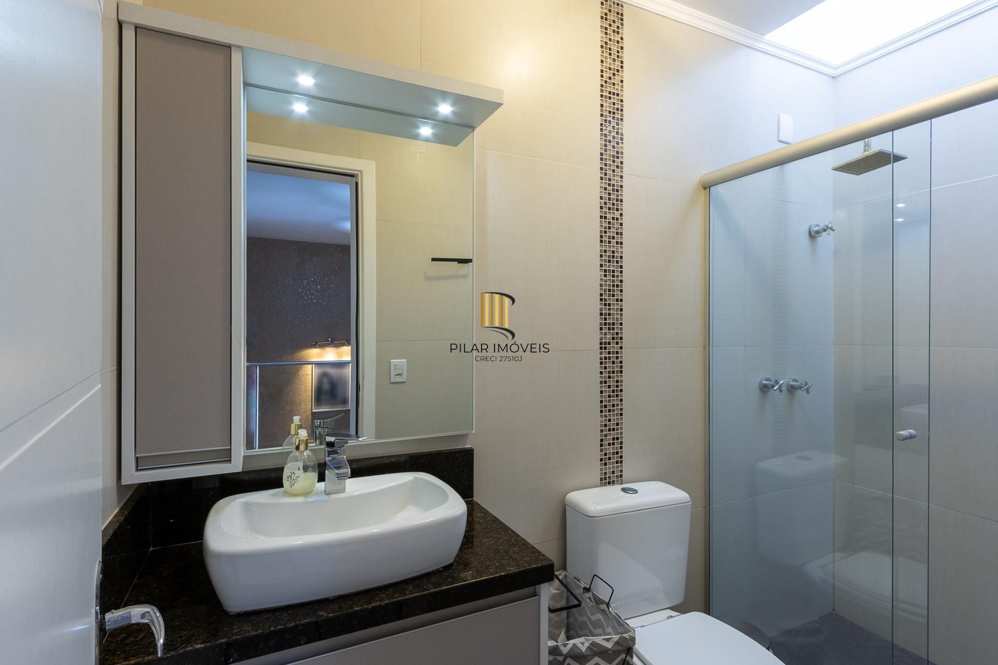 Casa 3 dormitórios no bairro Hípica