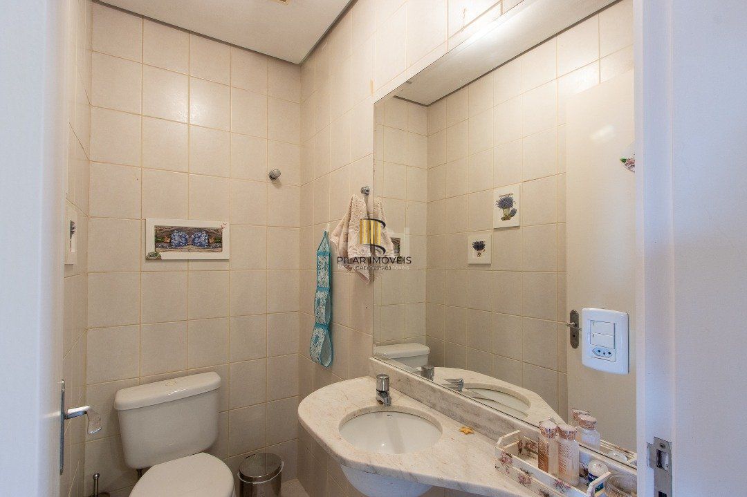 Casa de Condomínio 4 dormitórios no bairro Vila Assunção