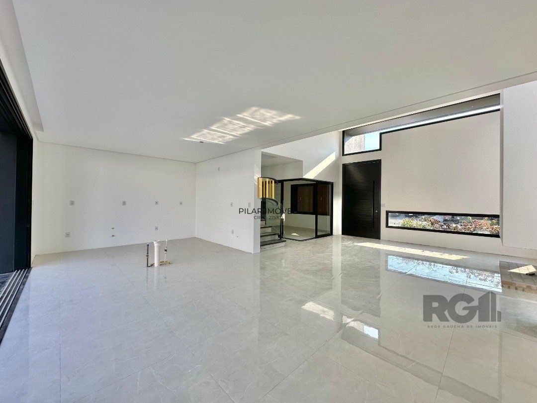 Casa de Condomínio 3 dormitórios no bairro Dubai
