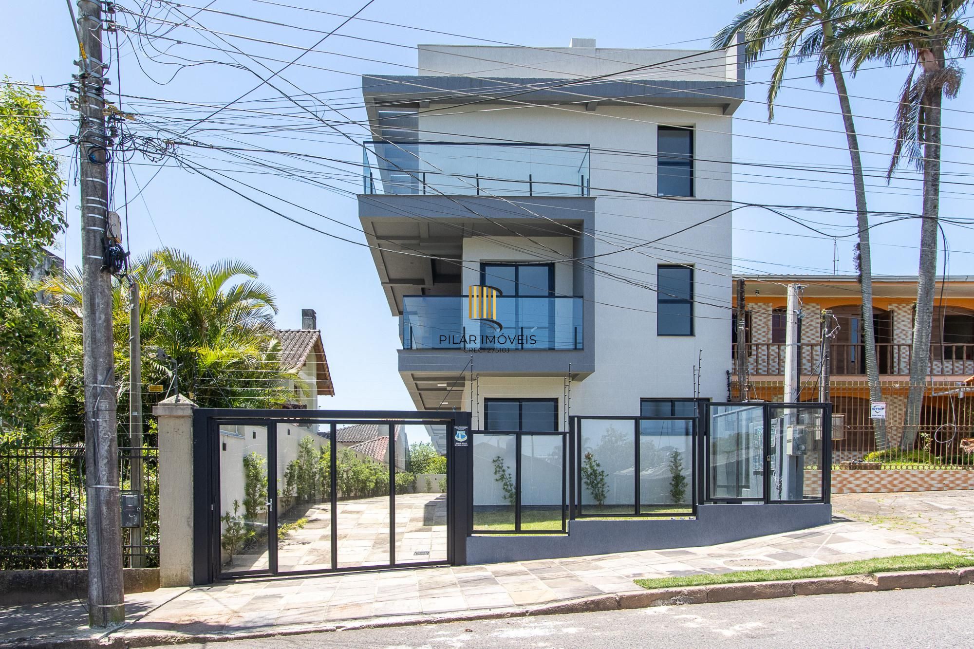 Casa em condomínio com conforto e exclusividade no bairro Tristeza