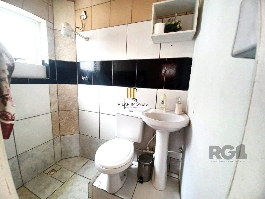 Casa 4 dormitórios no bairro Navegantes