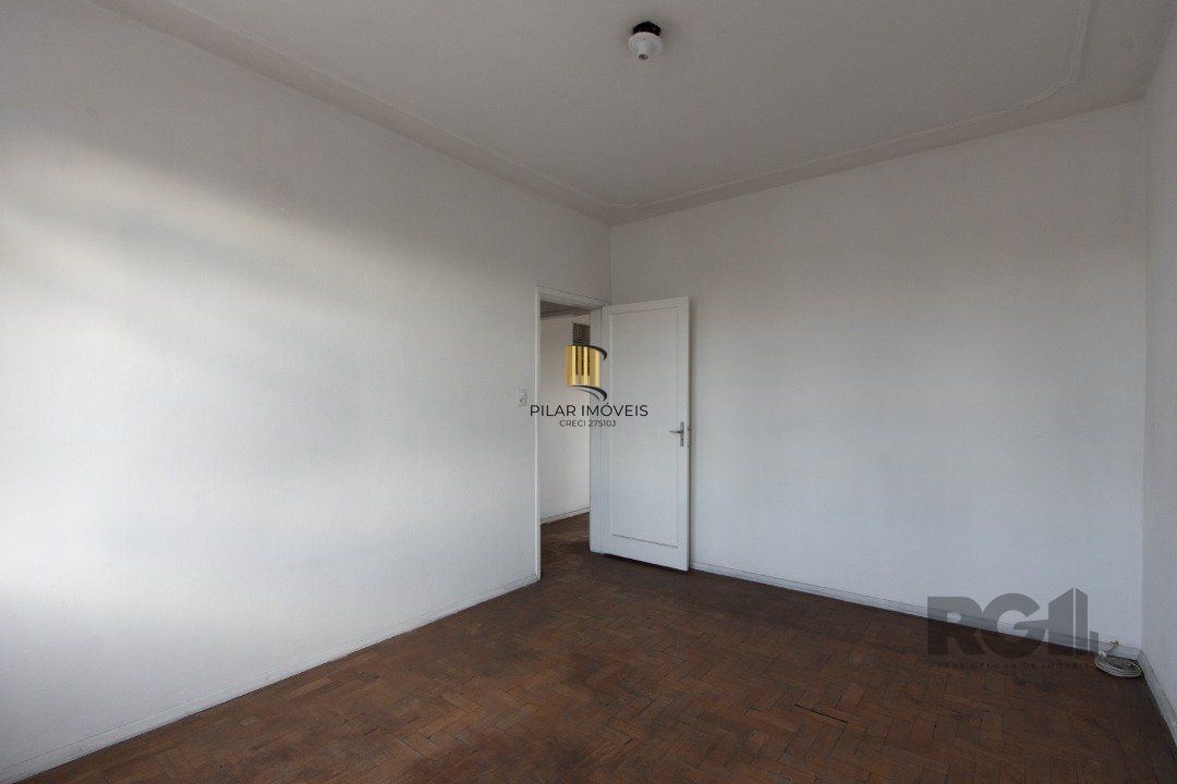 Apartamento à Venda - 2 Dormitórios na Av. Do Forte.