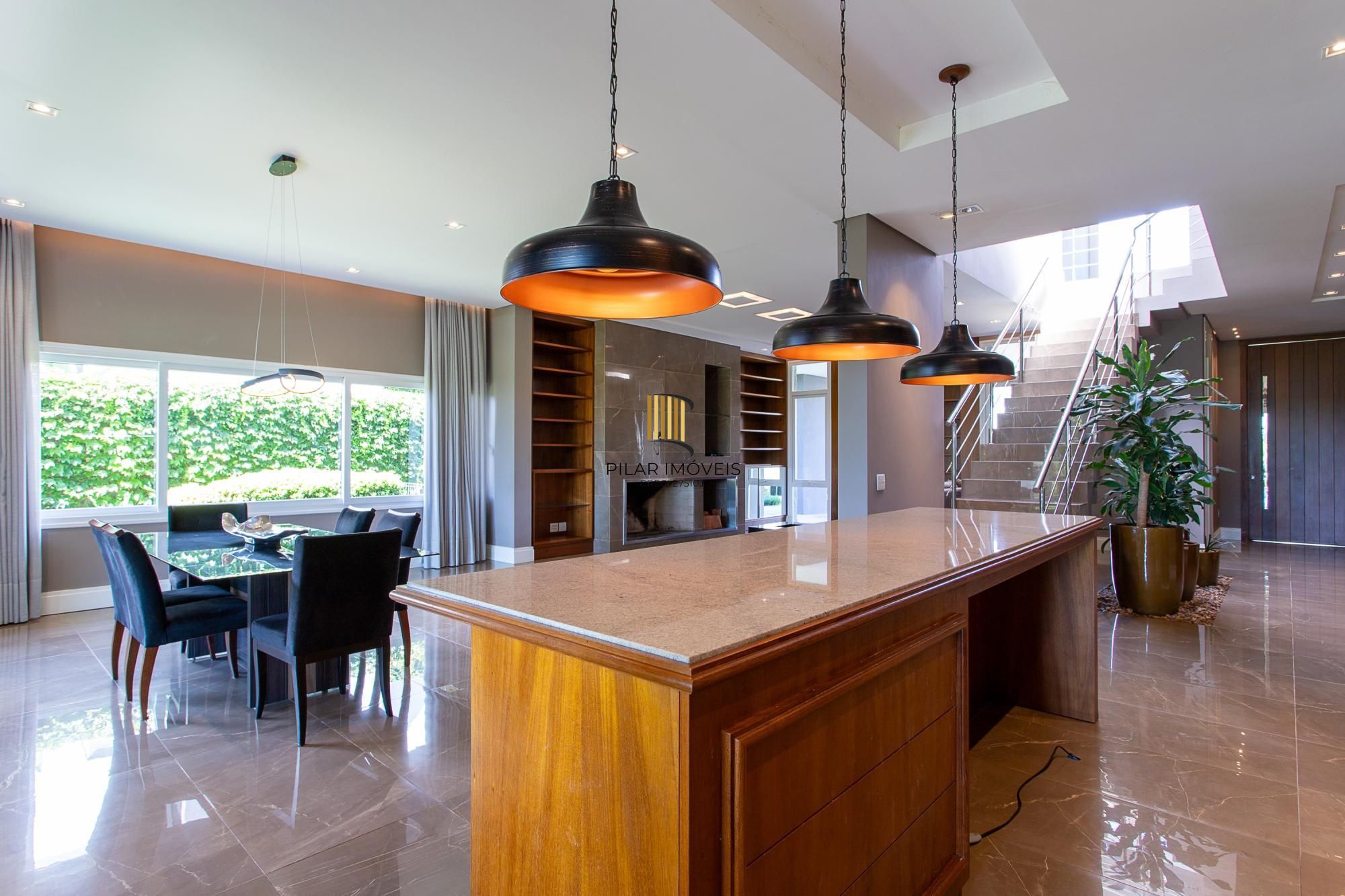 Casa de Condomínio 4 dormitórios no bairro Terraville