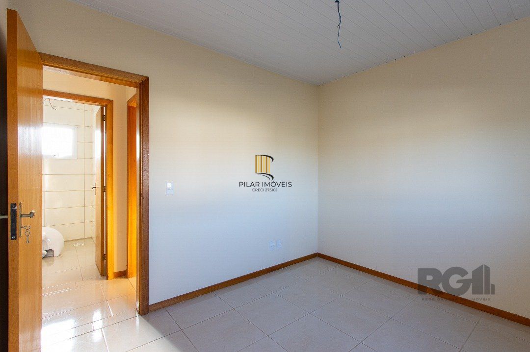Casa 2 dormitórios no bairro Restinga