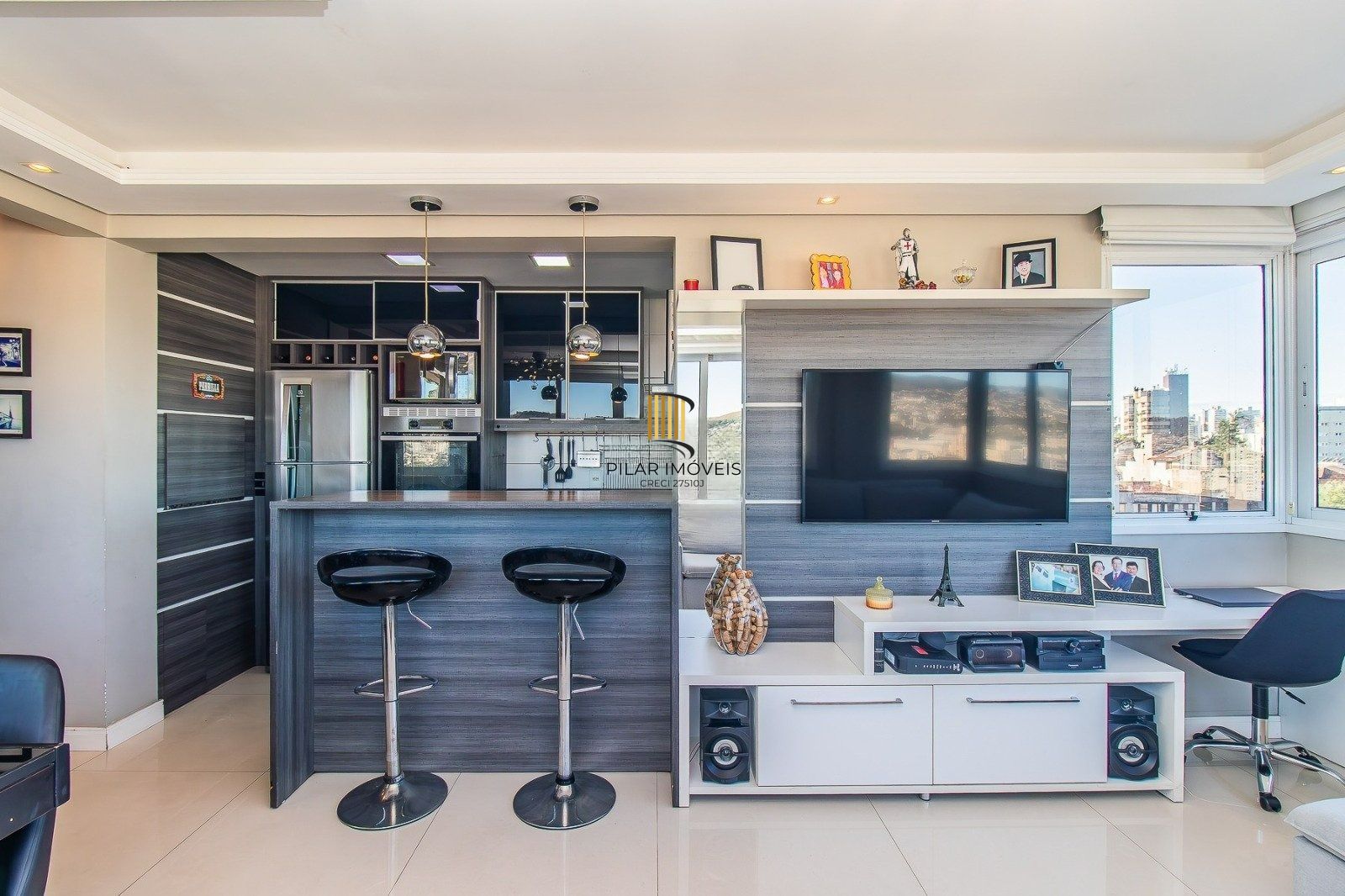 Apartamento de 3 dormitorios 1 suite e 2 vagas no Petrópolis