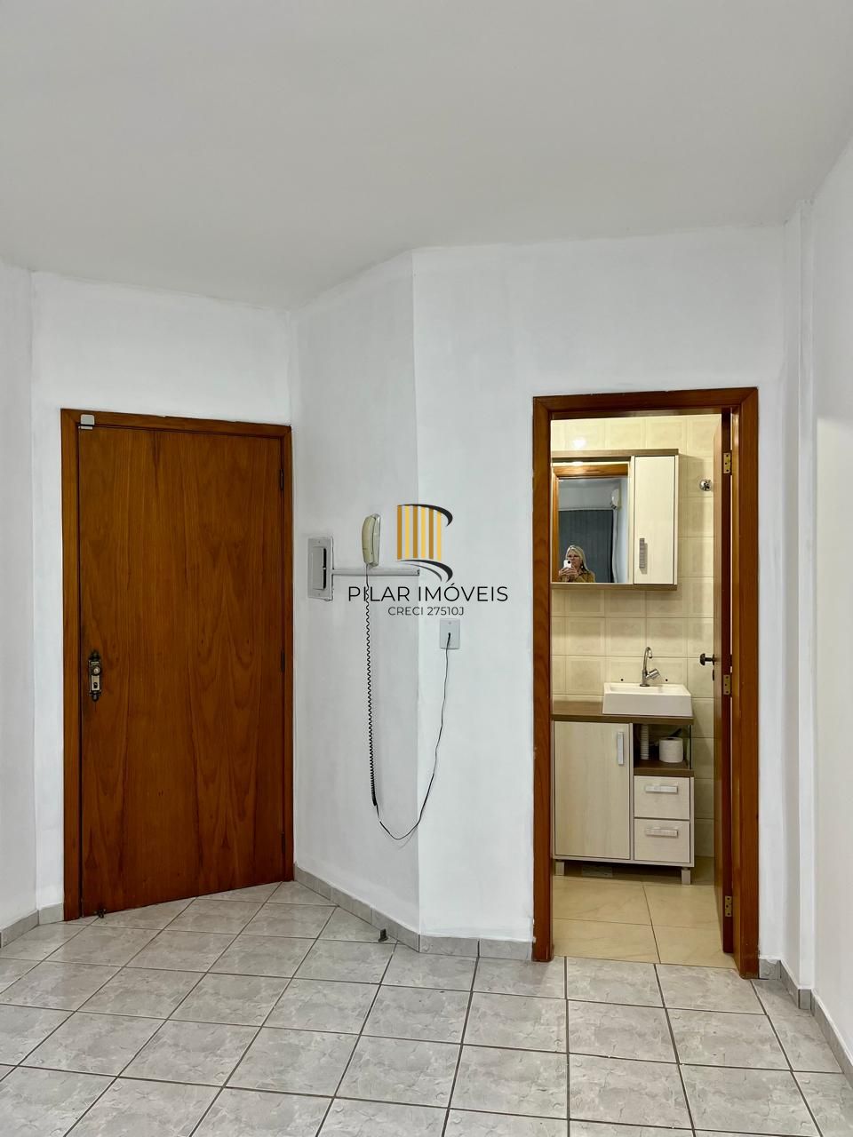 SALA COMERCIAL PARA LOCAÇÃO NO BAIRRO SÃO GERALDO - PISO CERÂMICO -  01 LAVABO - 33m² DE ÁREA PRIVATIVA