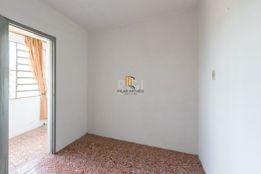 Casa para Venda - 220m², 3 dormitórios, sendo 2 suites, 2 vagas - Coronel Aparício Borges