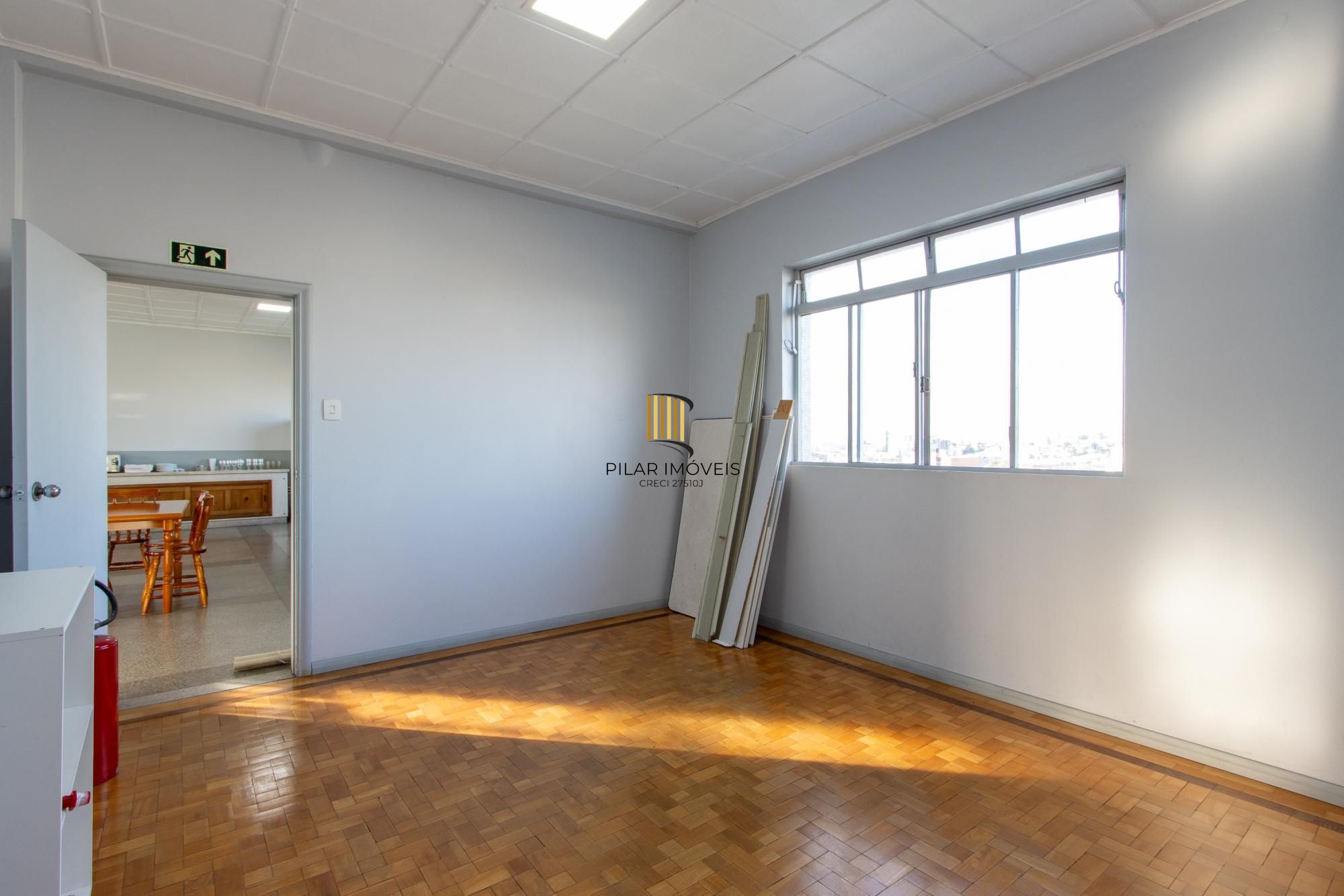 Apartamento para Venda - 238m², 3 dormitórios, sendo 1 suites, 1 vaga - Floresta