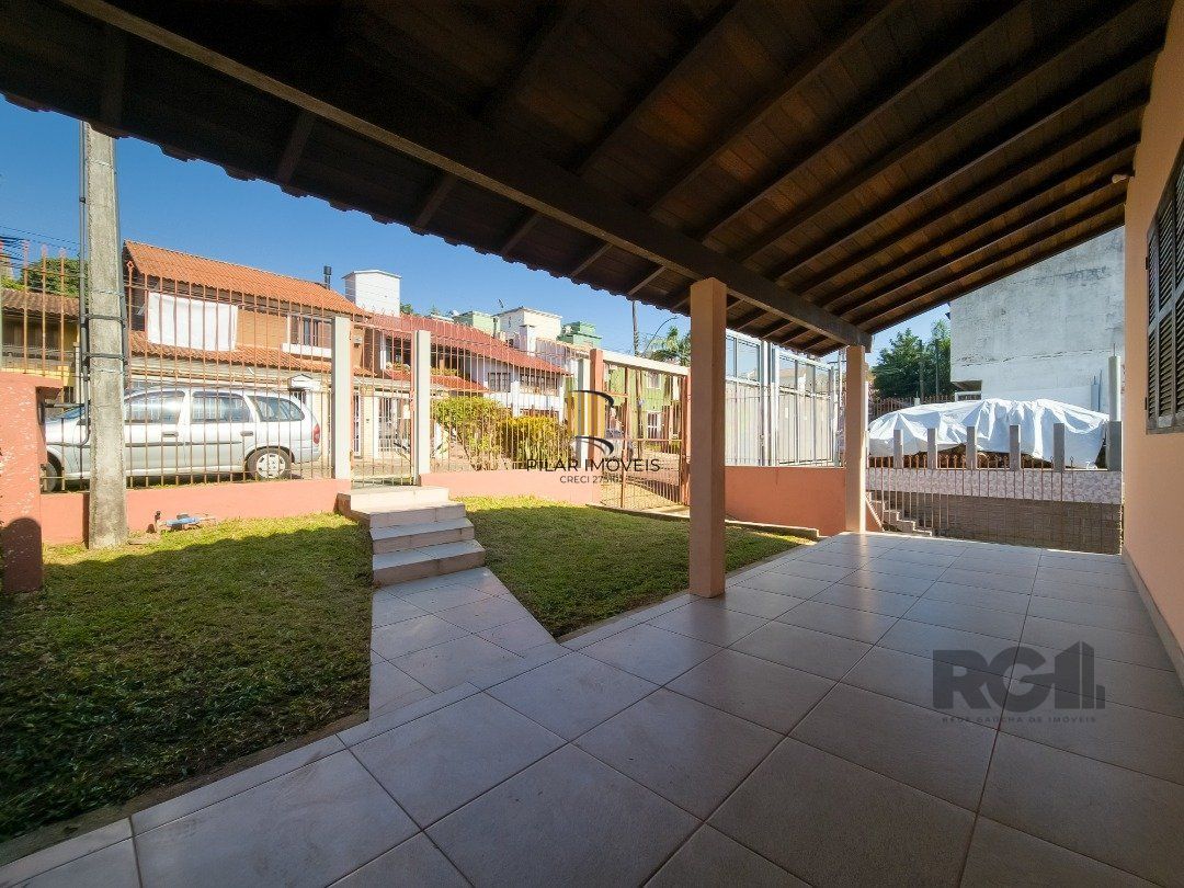 Casa 3 dormitórios no bairro Ipanema