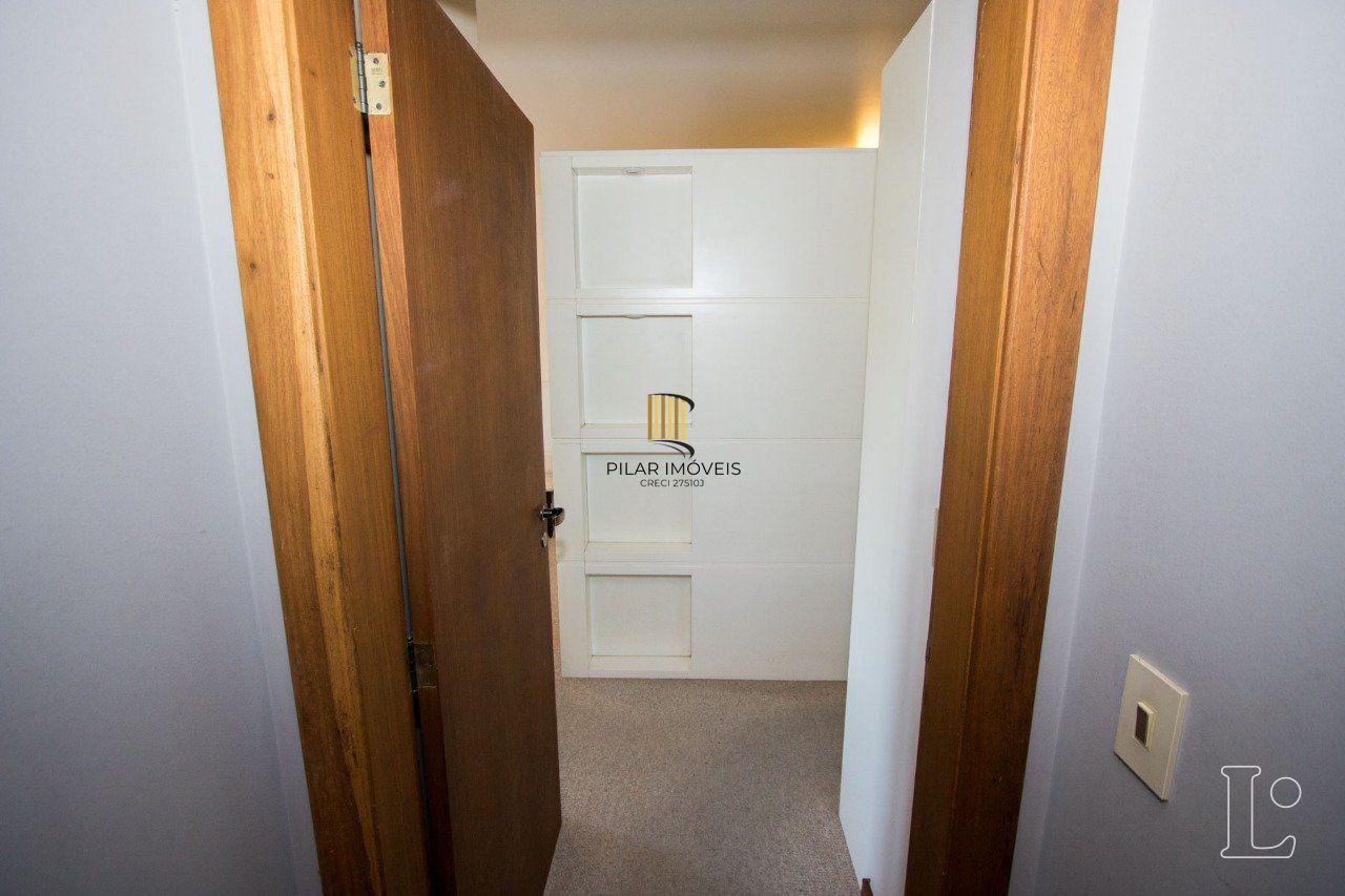 Casa para Venda - 427m², 4 dormitórios, sendo 1 suites, 4 vagas - Jardim Isabel