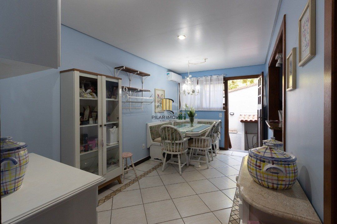 Casa Condominio para Venda - 175m², 3 dormitórios, sendo 1 suites, 4 vagas - Tristeza
