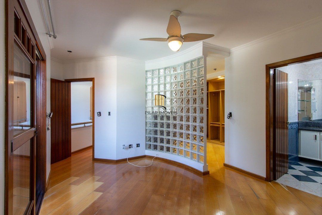 Casa 3 dormitórios no bairro Ipanema