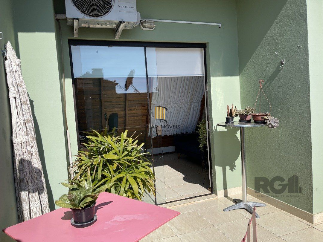 Casa de Condomínio 3 dormitórios no bairro Tristeza