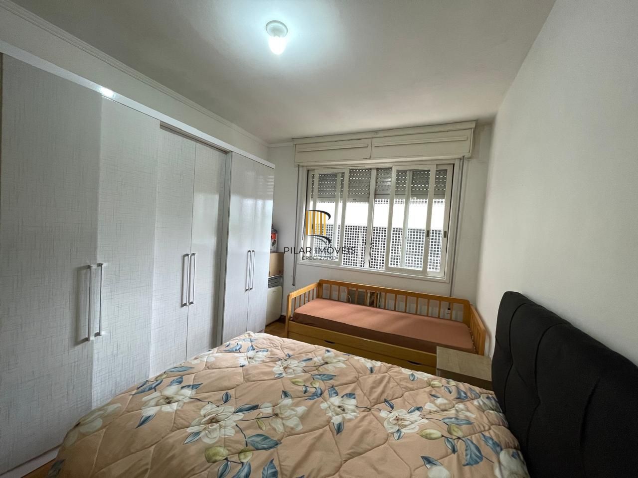 Apartamento de 01 dormitório, semimobiliado, bairro Praia de Belas, em Porto Alegre com 45,19m2!