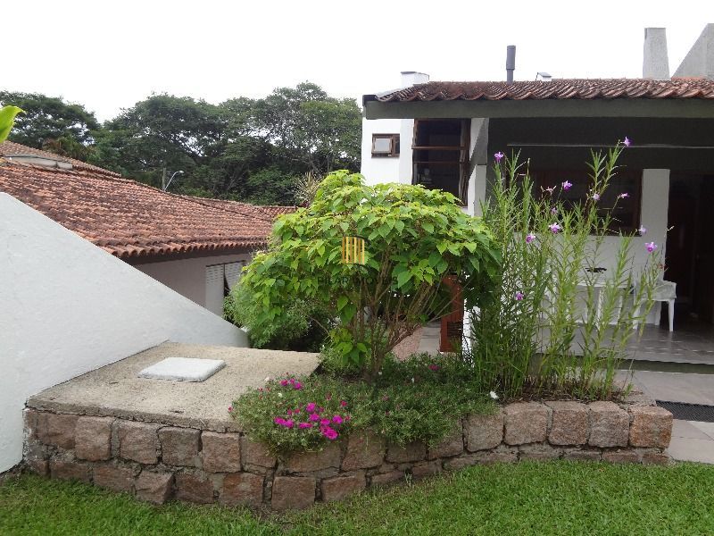 Casa para Venda - 268m², 3 dormitórios, sendo 1 suites, Jardim Isabel