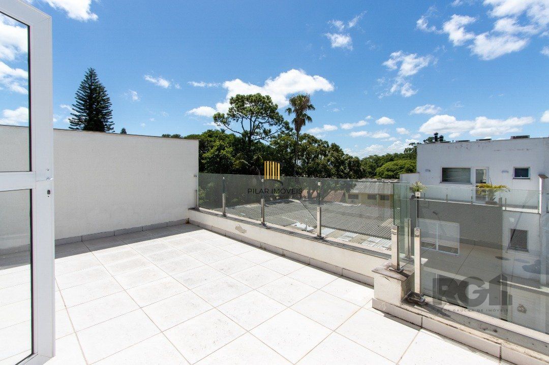 Casa em Condomínio, 197m², 3dormitórios, bairro Glória