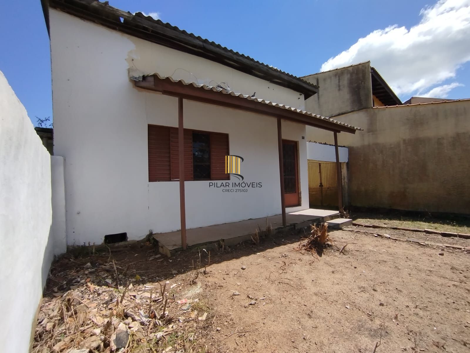 CASA TERREA COM 1 DORMITÓRIO, BAIRRO GUARUJA