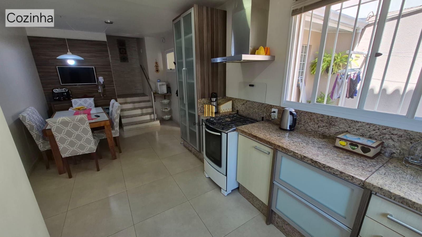 Excelente casa de 4 dormitórios, 1 suíte e 2 vagas em Novo Hamburgo.