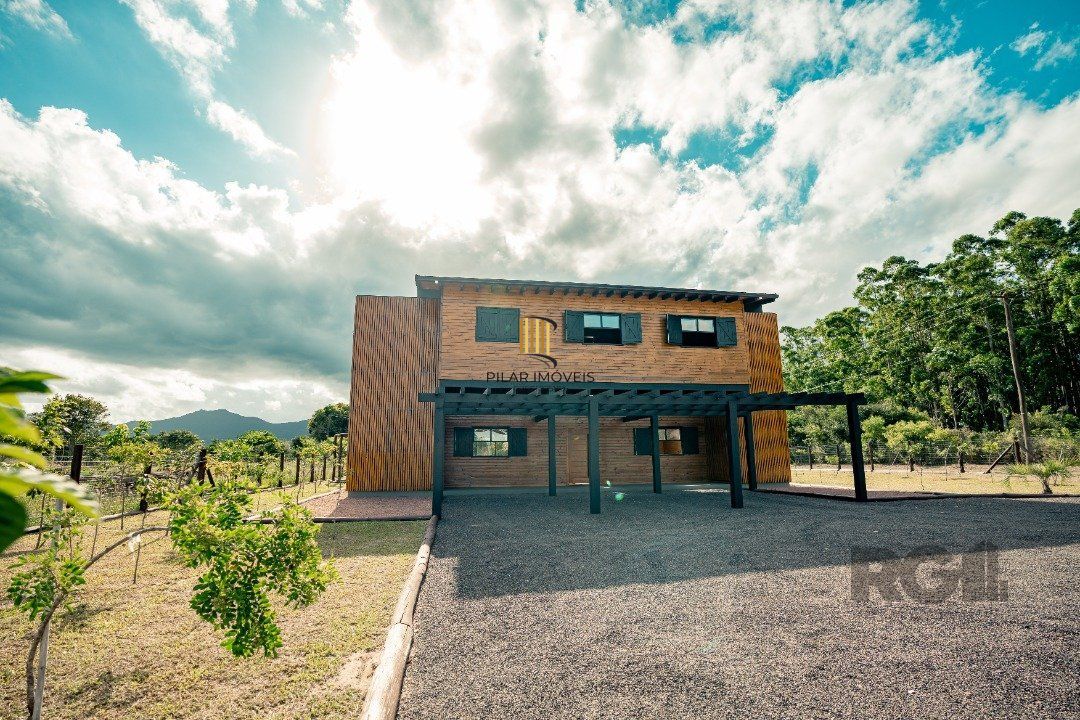 Casa de Condomínio 3 dormitórios no bairro Palmital