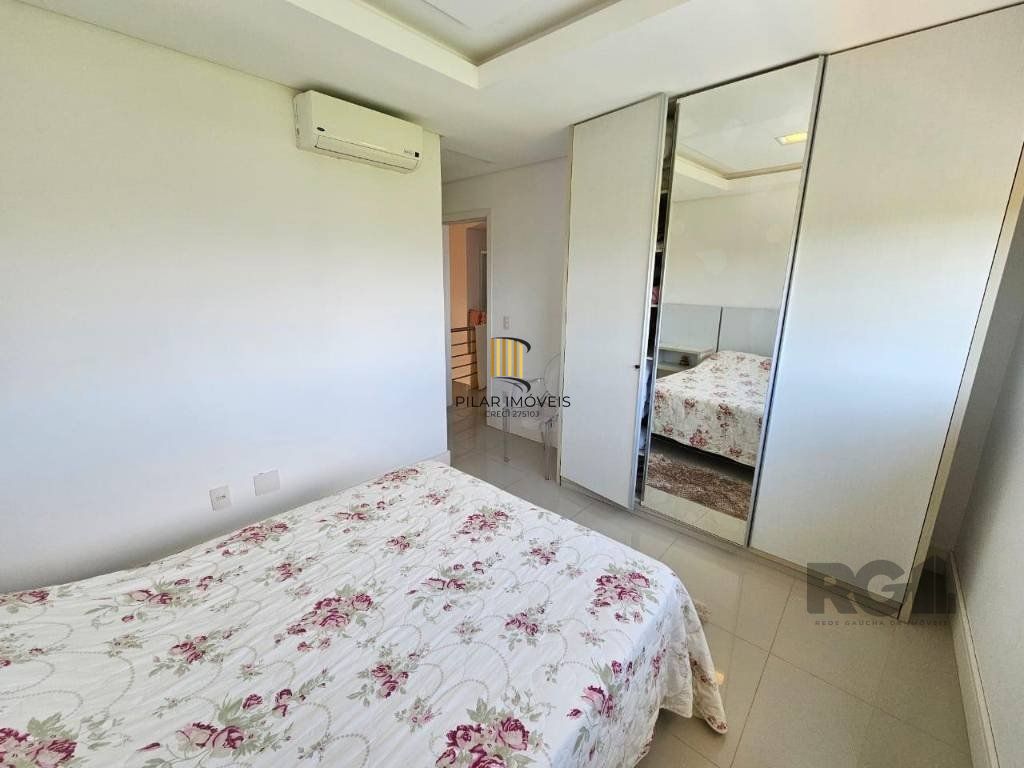 Casa de Condomínio 4 dormitórios no bairro Atlântida Sul