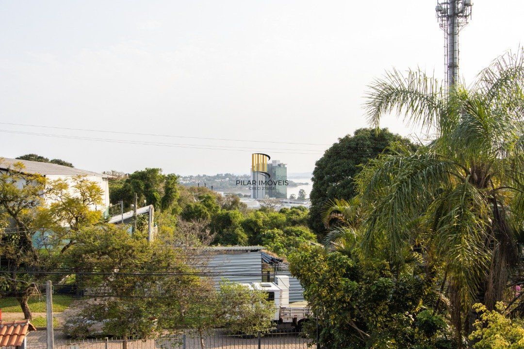 Casa para Venda - 337m², 3 dormitórios, sendo 1 suites, 3 vagas - Cristal